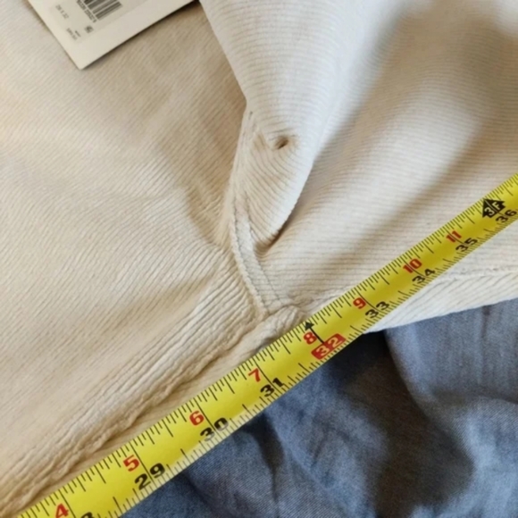 Levi's 70's High Rise Flare Corduroy Jeans Pants - Picture 16 of 16